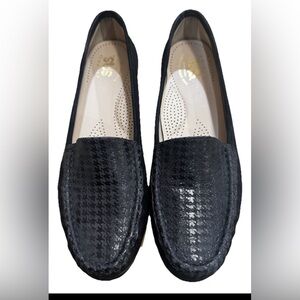 SAS Simplify Black Cross Cross Patent Leather Tripad Comfort Loafer Size 8.5M